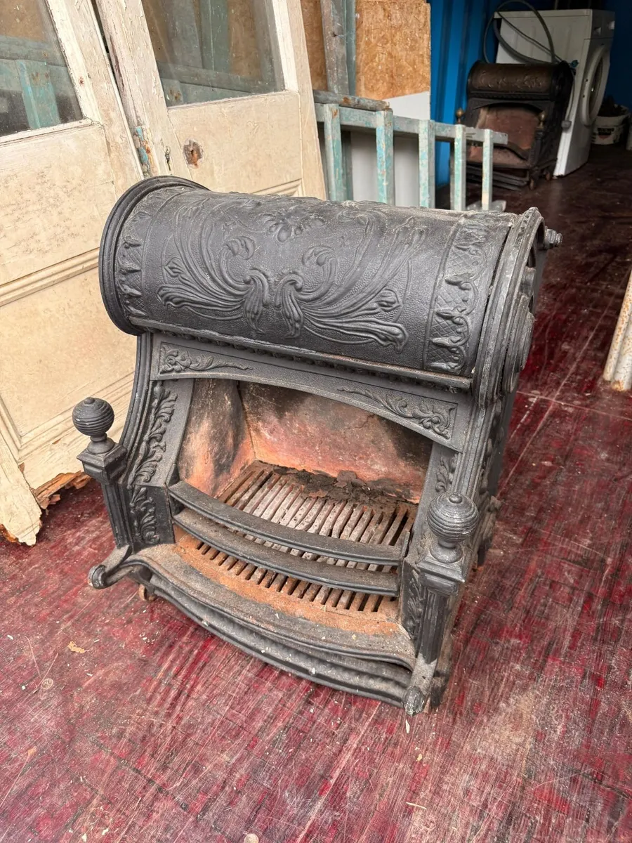 Antiques and collectibles - Image 4