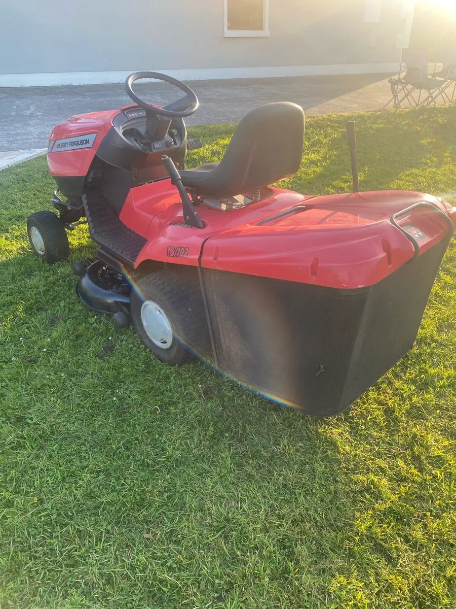 Ride lawnmower for sale - Image 1