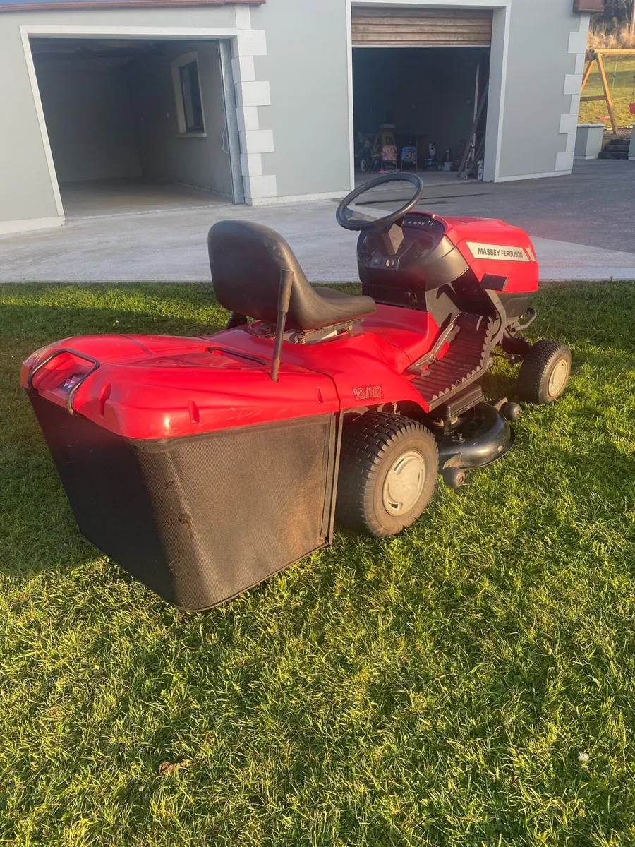 Ride lawnmower for sale - Image 3
