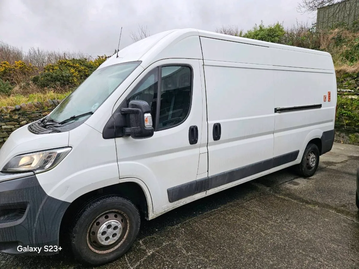 2017 Citreon Relay H2L3 with tail lift - Image 2