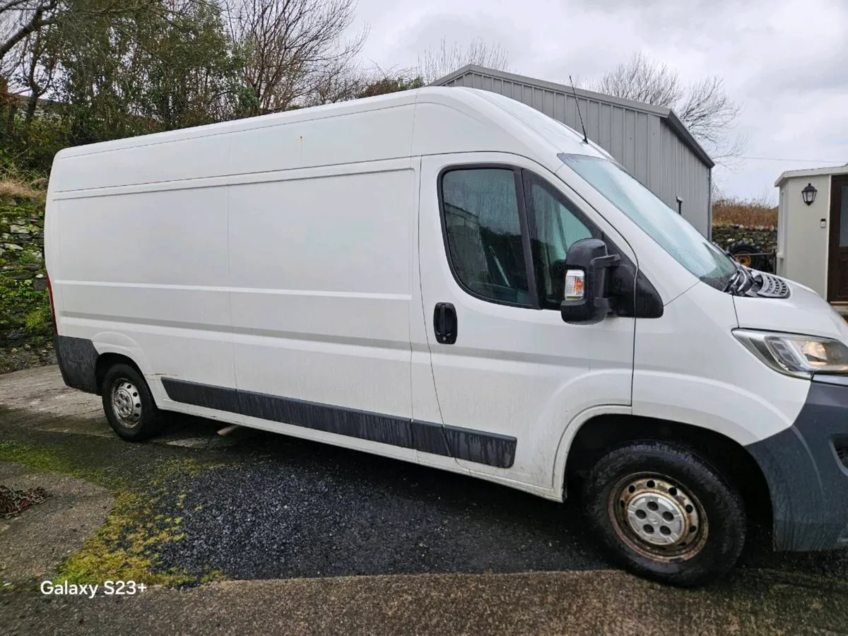 2017 Citreon Relay H2L3 with tail lift - Image 3