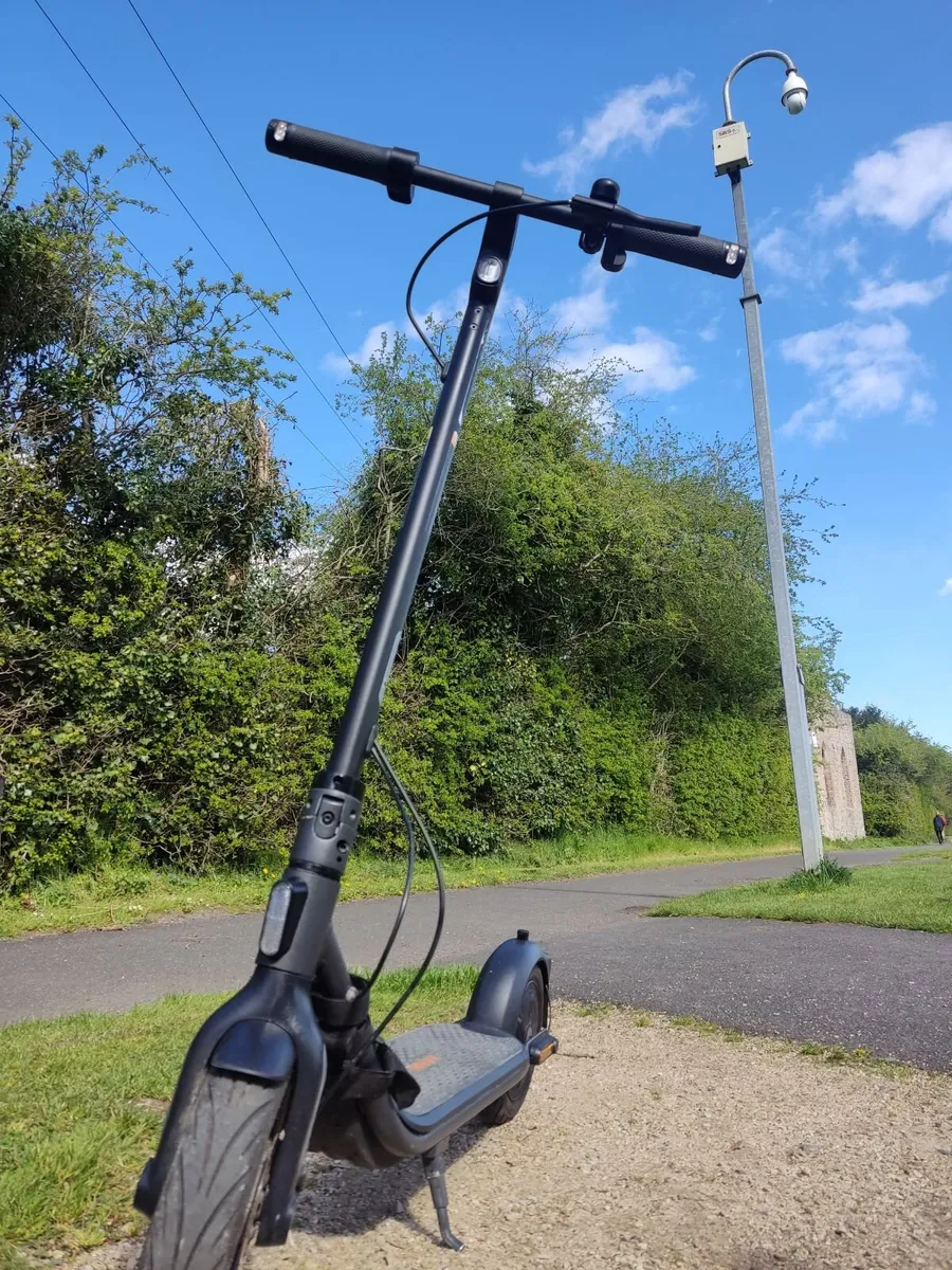 Perfect condition electric scooter - Image 4