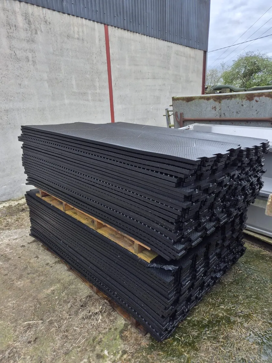 Kraiburg profiKura rubber mats (walkway / parlour) - Image 2