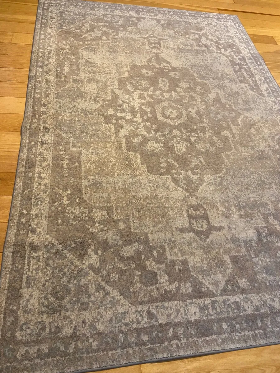 Rug - Image 1