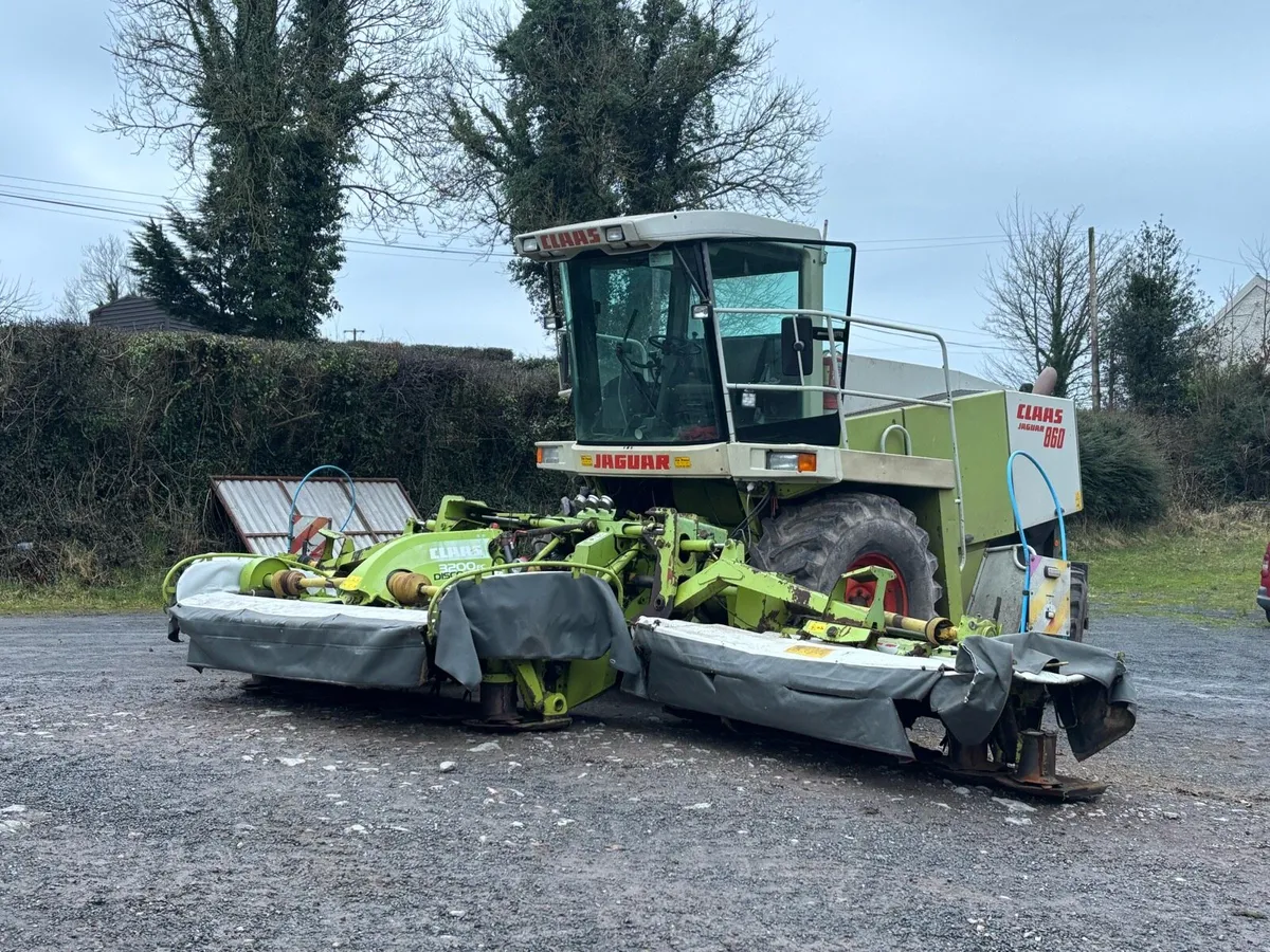 Claas 860 self propelled mower - Image 2