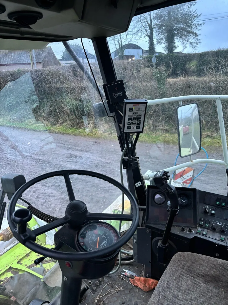 Claas 860 self propelled mower - Image 4