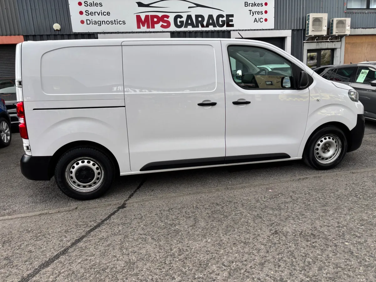 2023 Peugeot Expert Diesel MPV - Image 1