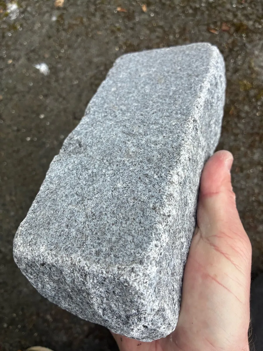 1 sq metre grey Portuguese tumbled granite cobble - Image 4