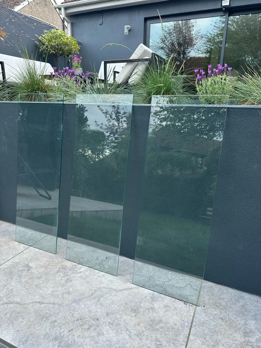 3 x Glass Shelves - Image 1