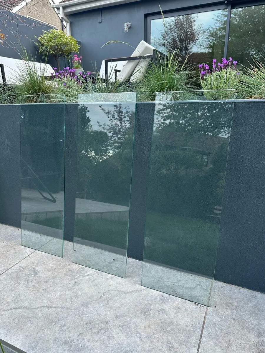 3 x Glass Shelves - Image 2