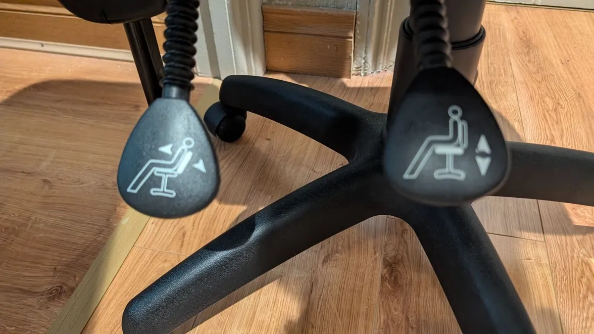 Office chair - Image 2