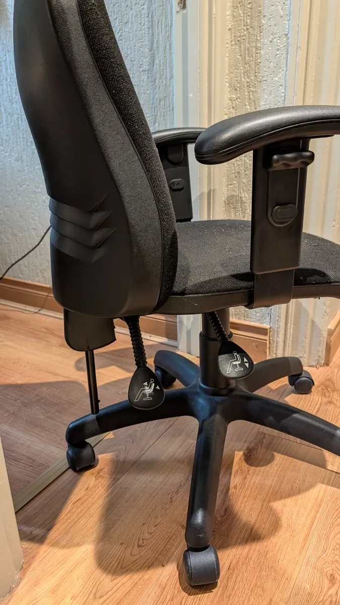 Office chair - Image 3
