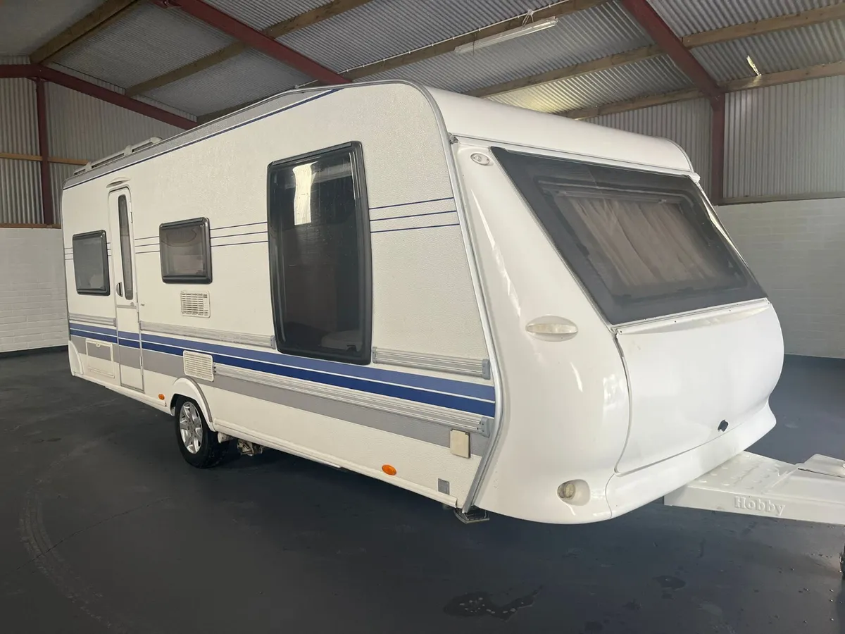 Hobby caravan island bed - Image 4