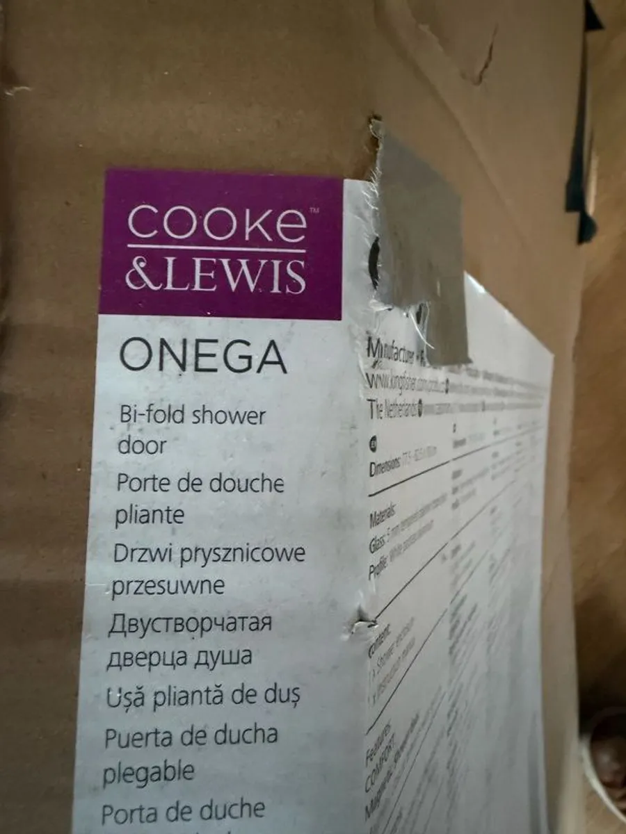 Bi-fold Shower Door - Image 4