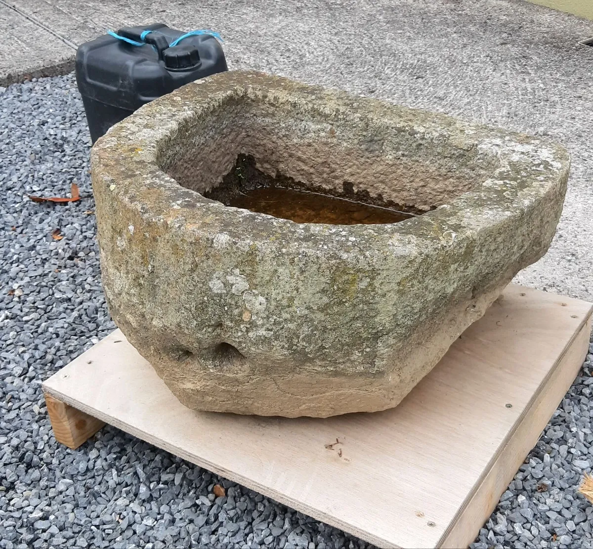 Granite planter - Image 1