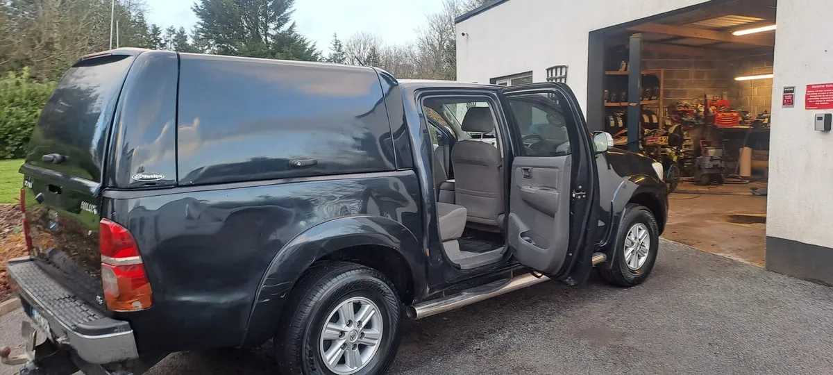 2.5l 132 Toyota Hilux - Image 3