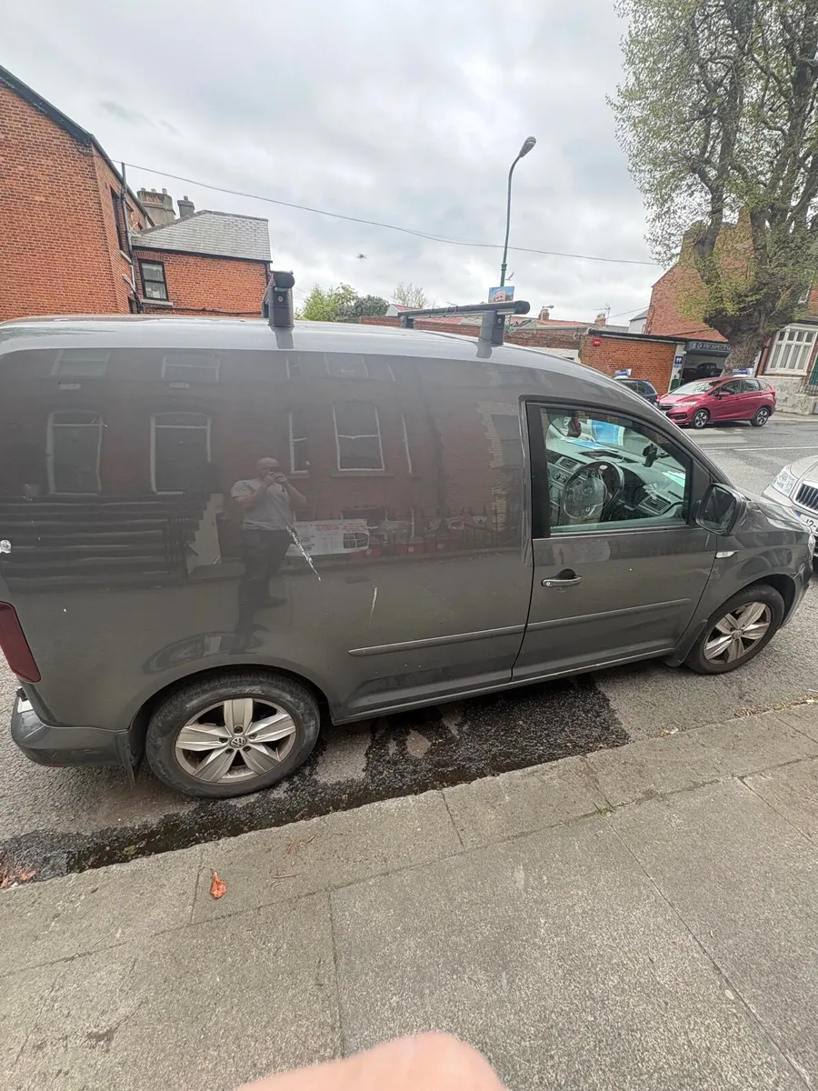 Volkswagen Highline Caddy 2016 - Image 2