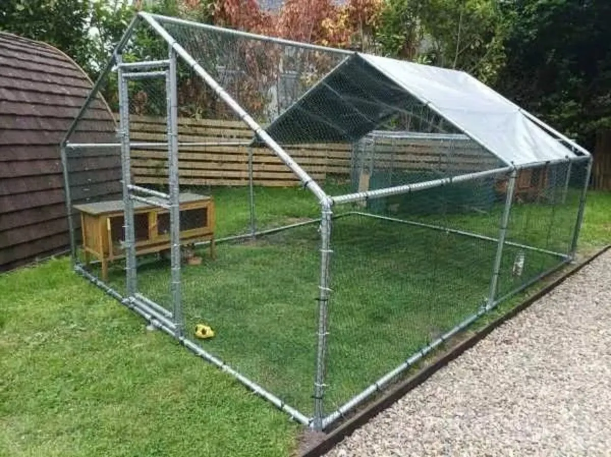 Hen Run With a Free Cover 4m x 3m x 2m - Image 1