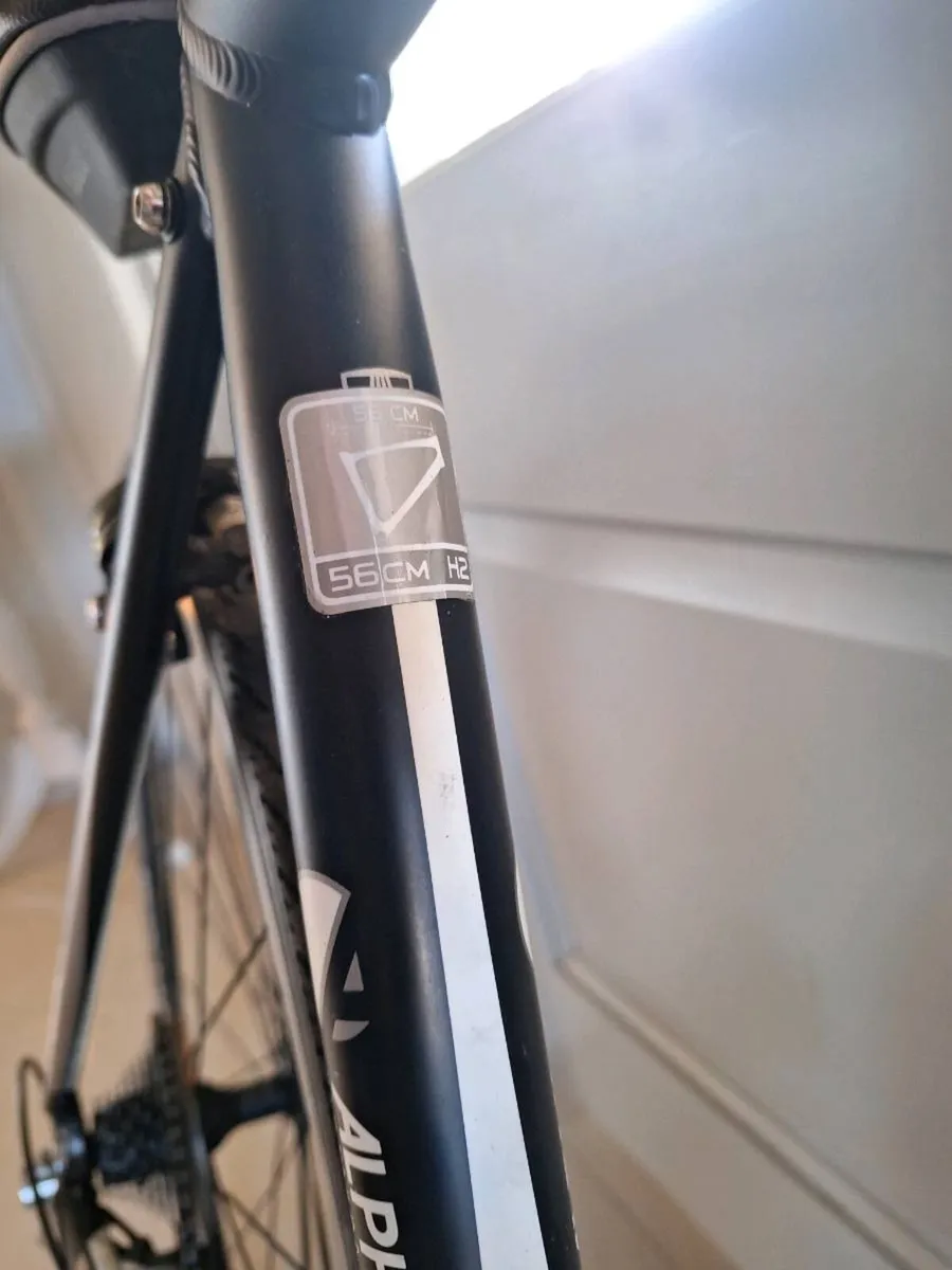 Trek Alpha road bike - Image 4