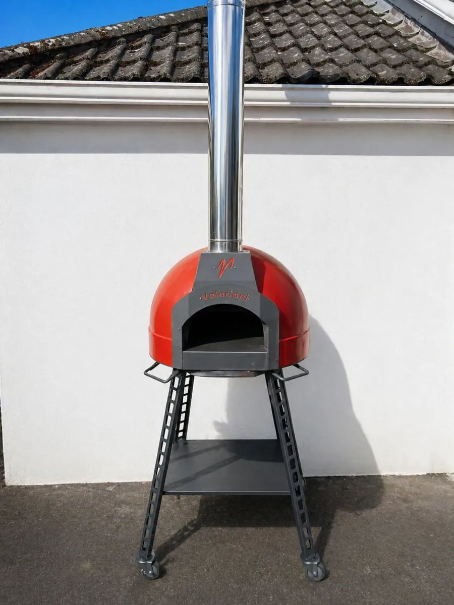 Baby Valoriani 60cm wood fired pizza oven