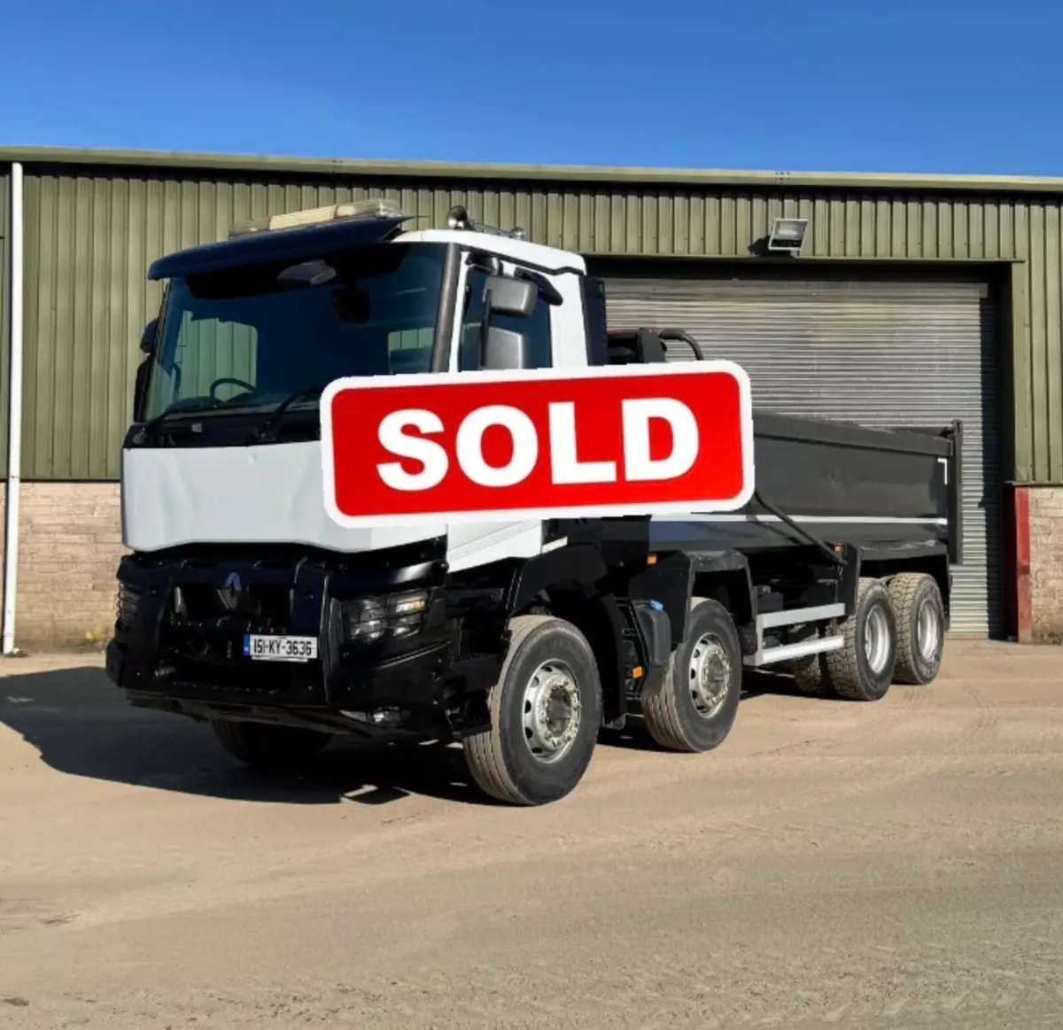 2015 Renault C430 Tipper Low Kilometres - Image 1