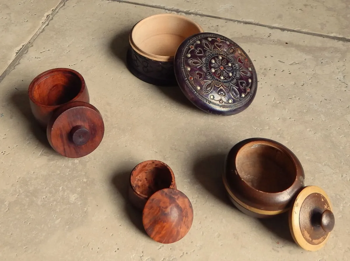 Selection of 4 Wooden Handmade Trinket Boxes - Image 3