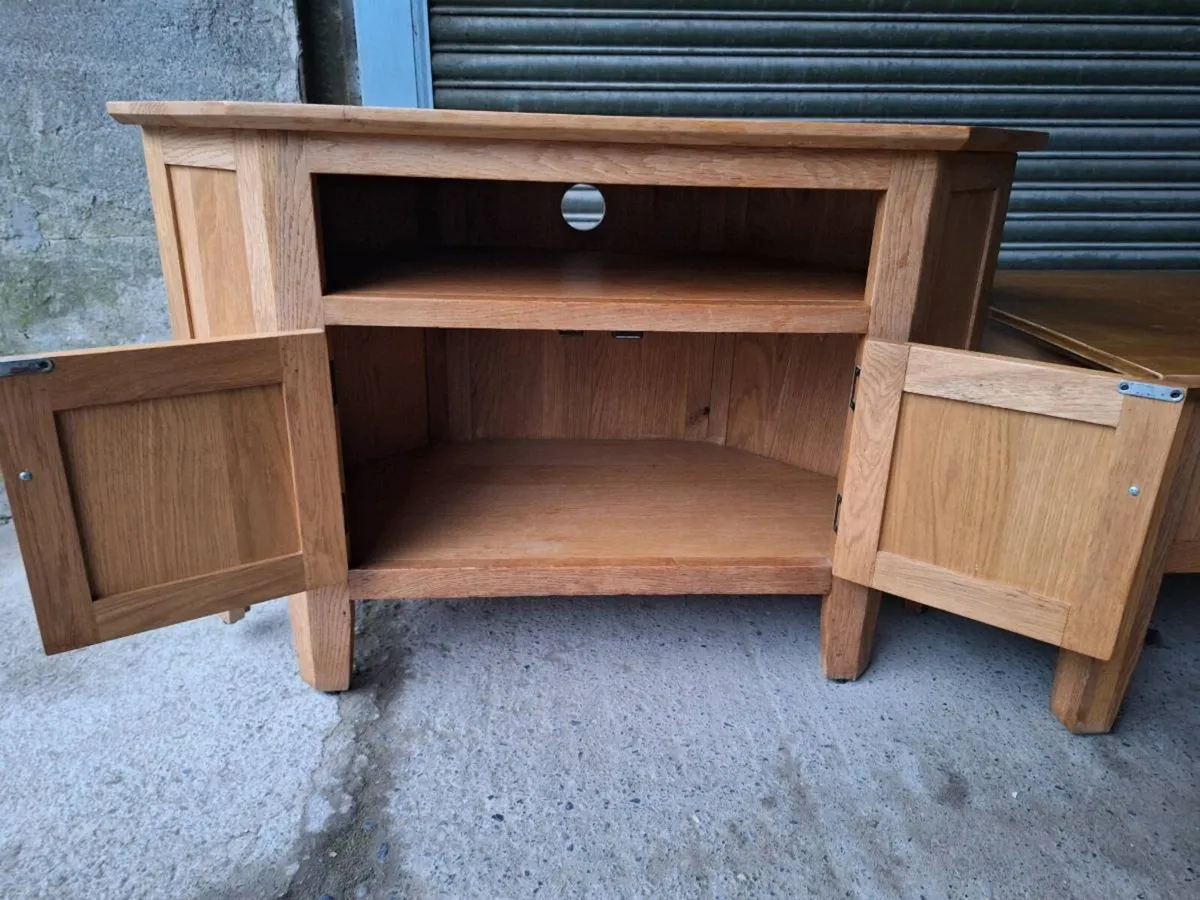 Matching solid wood oak furniture set (DELIVERY) - Image 4