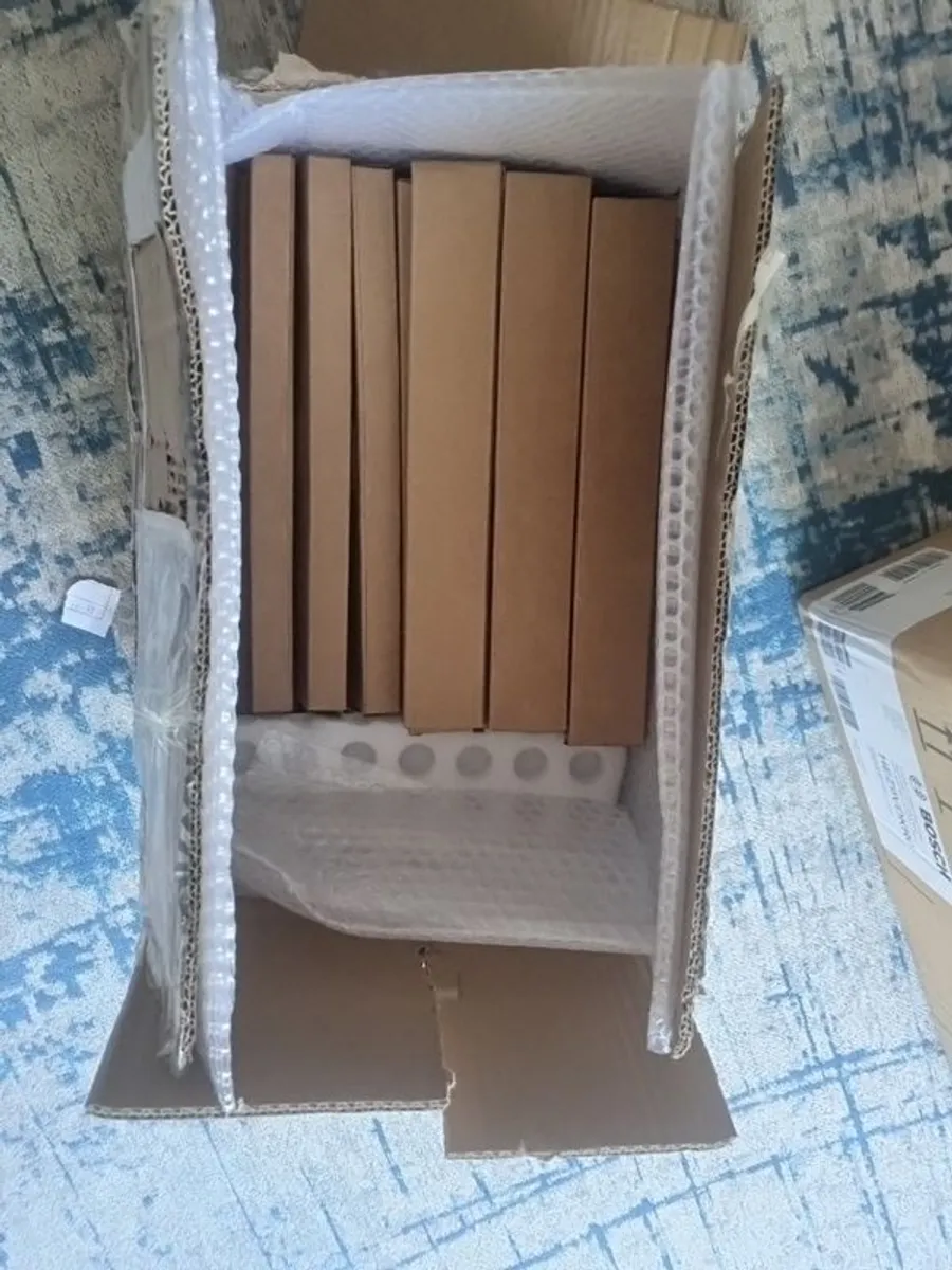 Cabinet/ Kitchen solid brass gold knurled handles x 23 in total - Image 4