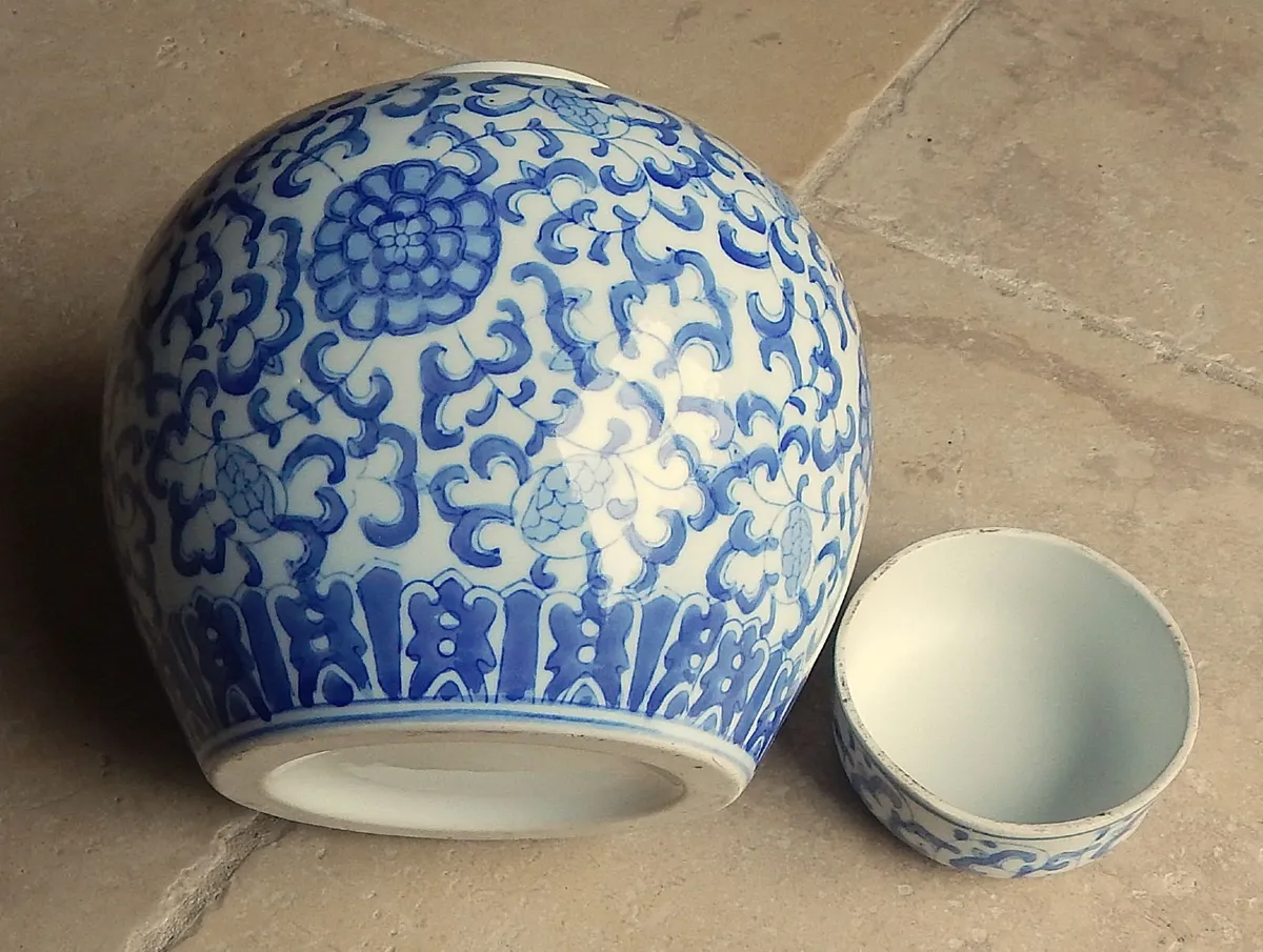 Large Chinese Style Ceramic Ginger Jar - Image 4