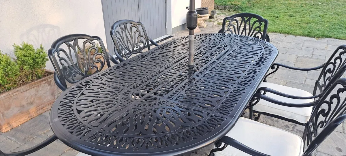 Hartman 6-piece patio dining sets with a parasol - Image 4