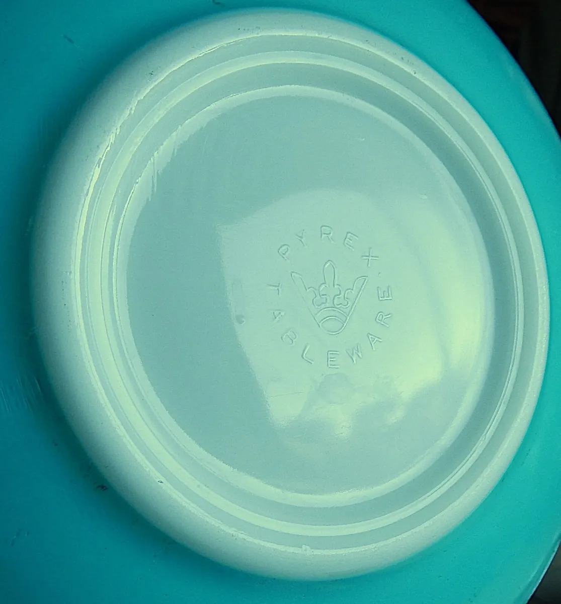 Set of 4 Vintage Pyrex Tableware Glass Dishes - Image 3