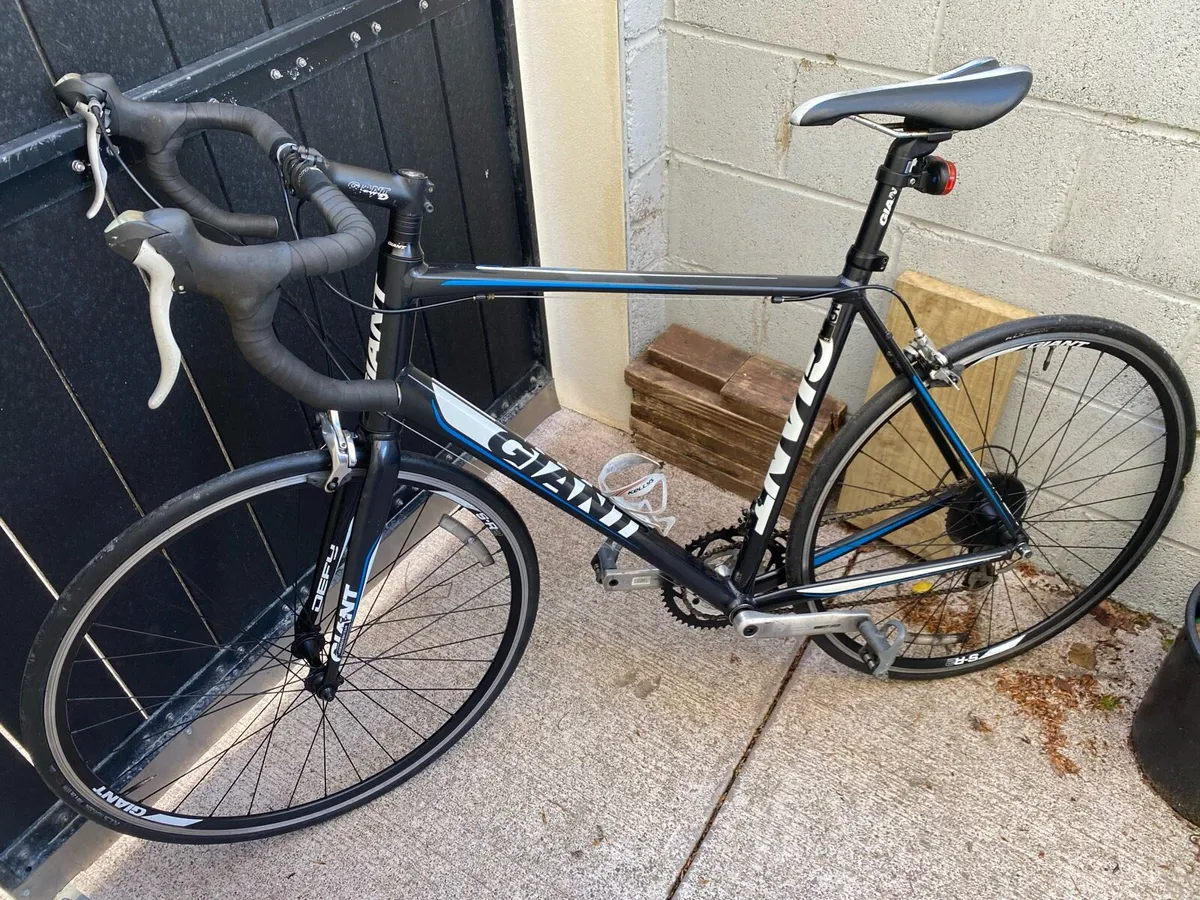 Giant defy 5 L 22 inch frame 700x25c wheels - Image 3