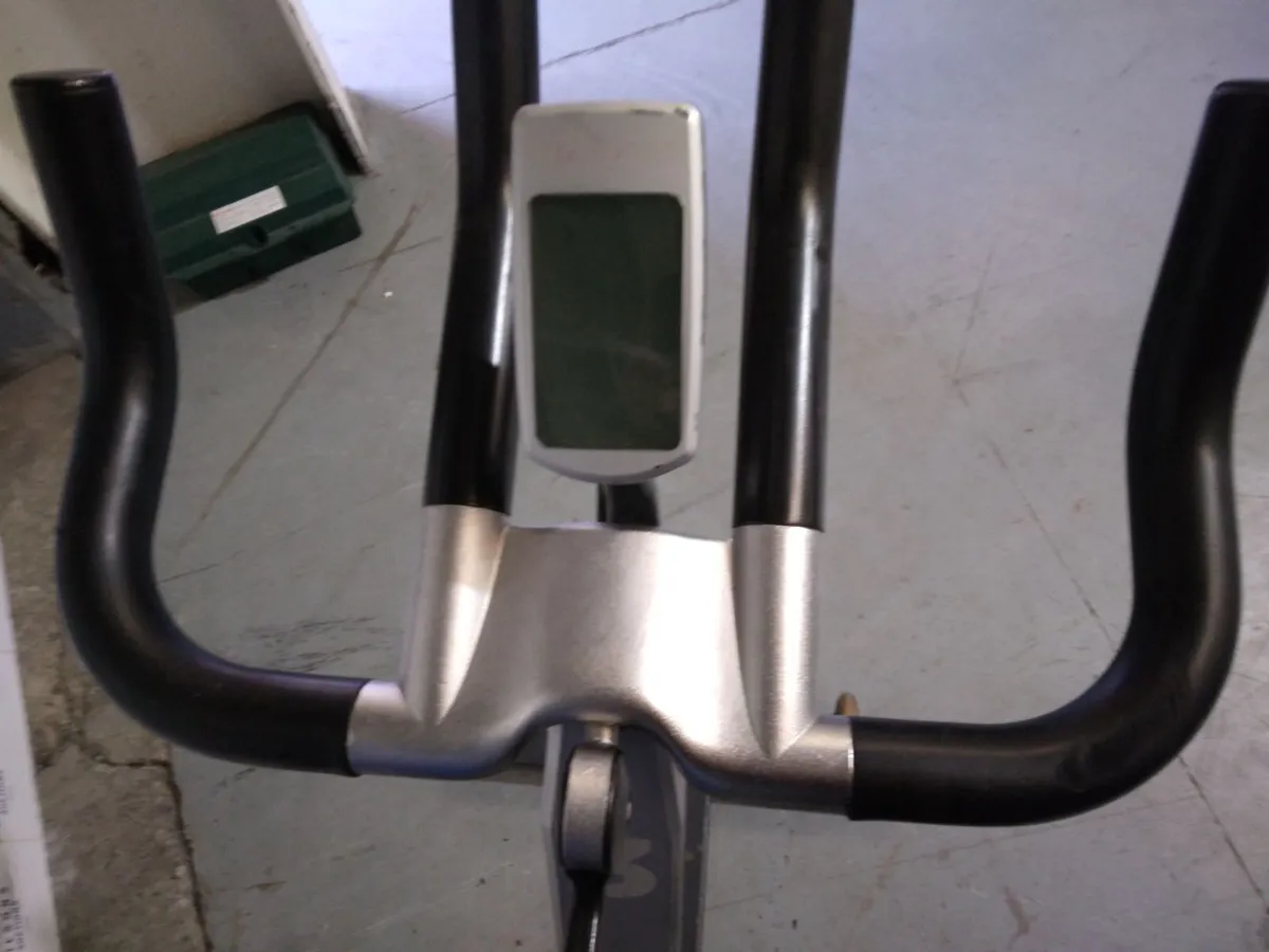 Online Auction Of Unreserved Gym Equipment - 1 - Image 4