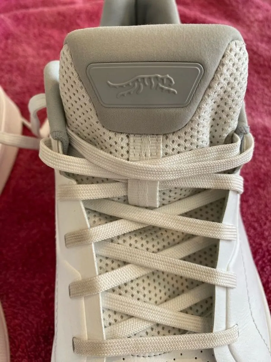 Sun Day Red Golf Shoes / Casual size 9 - Image 1