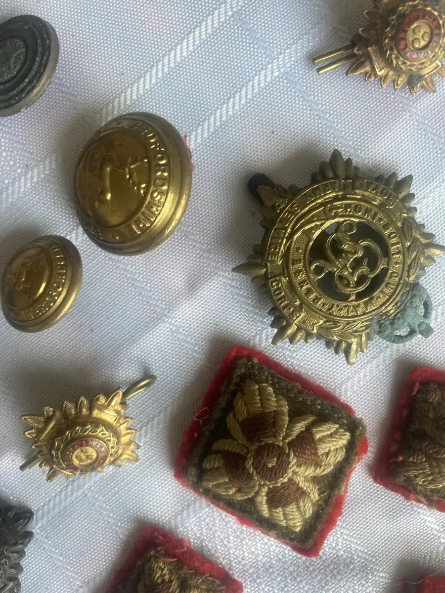 Antique Militaria - Buttons/Badges - Image 2