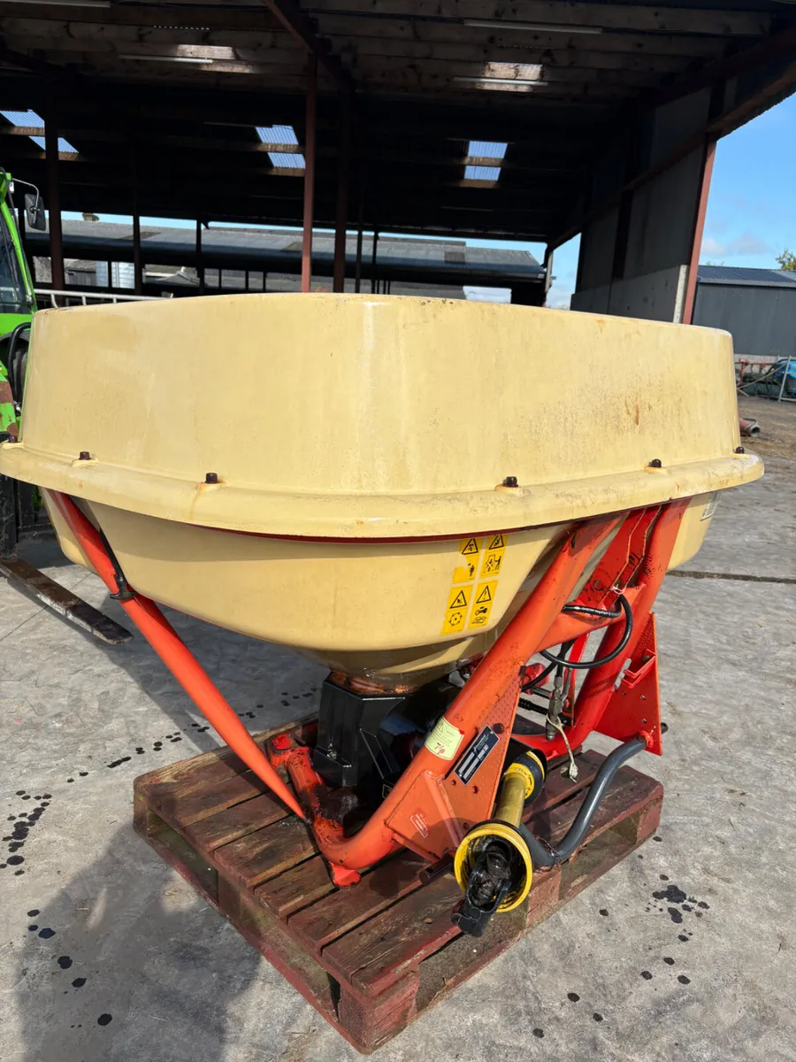 Vicon Fertiser Spreader - Image 2