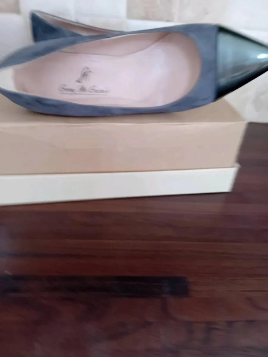 LADIES SHOES NEW - Image 1