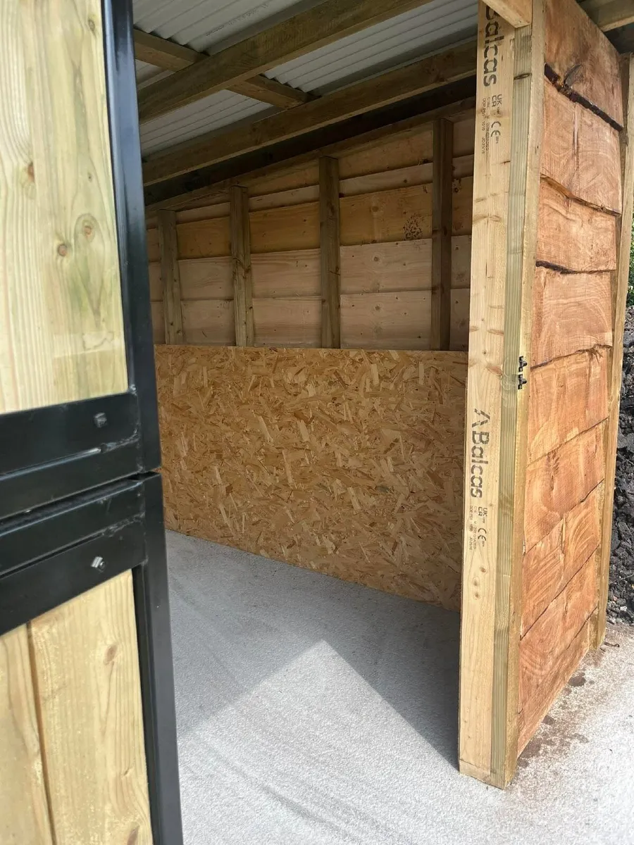 Timber stables - Image 2