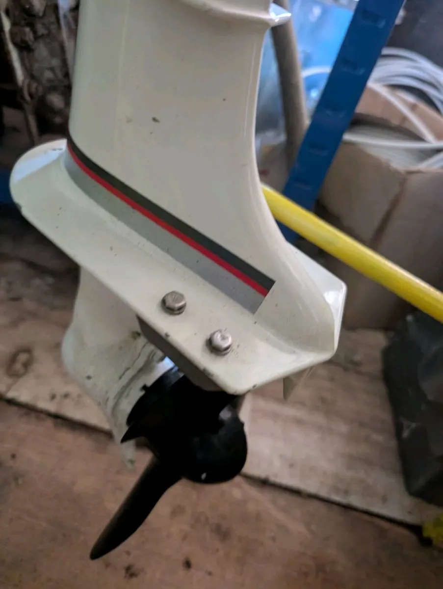 Fishing boat - Image 4