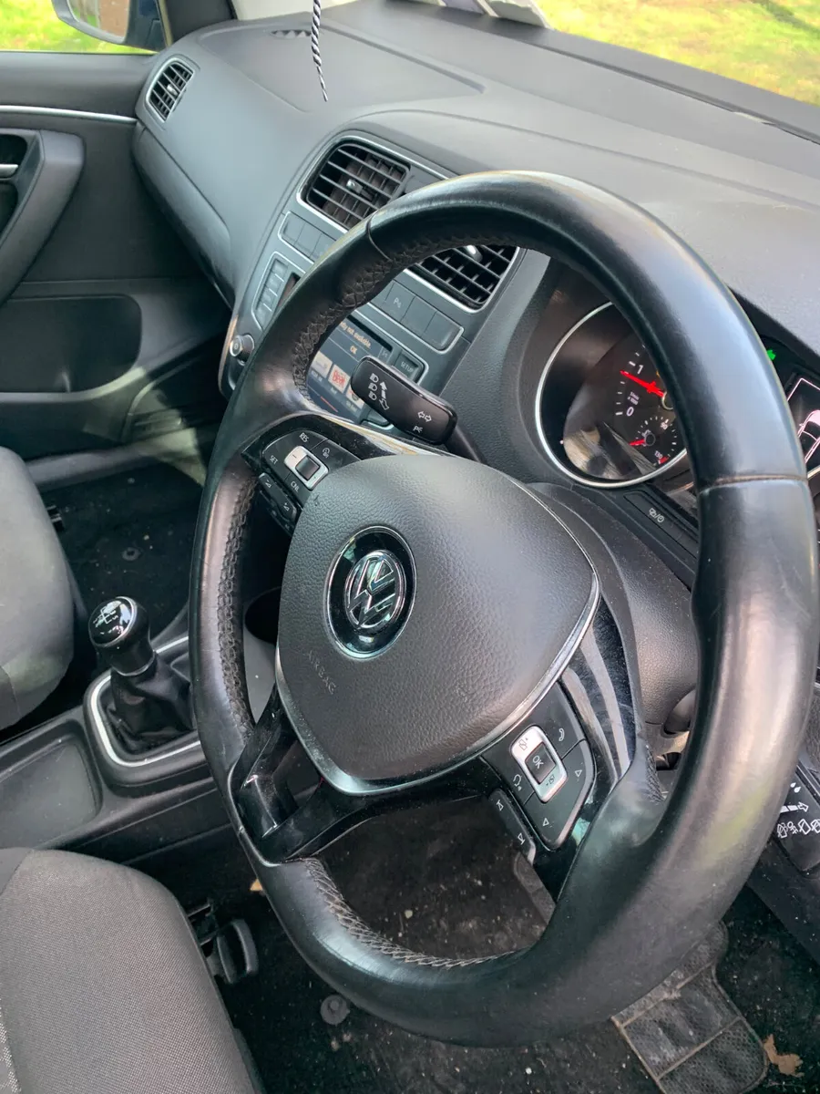 2016 VW POLO. TDI   DRIVING - Image 3