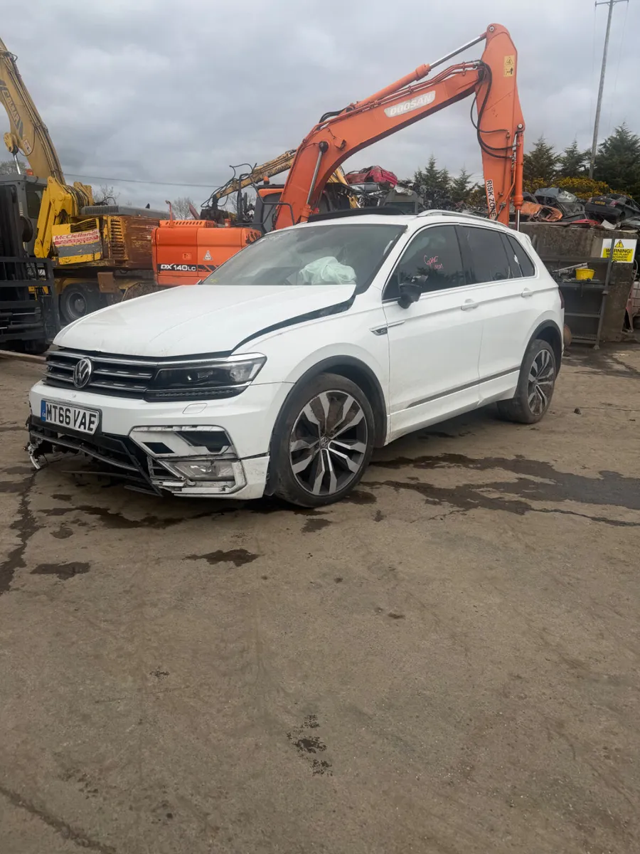Breaking 2016 Volkswagen Tiguan 2.0 tdi r-line - Image 1