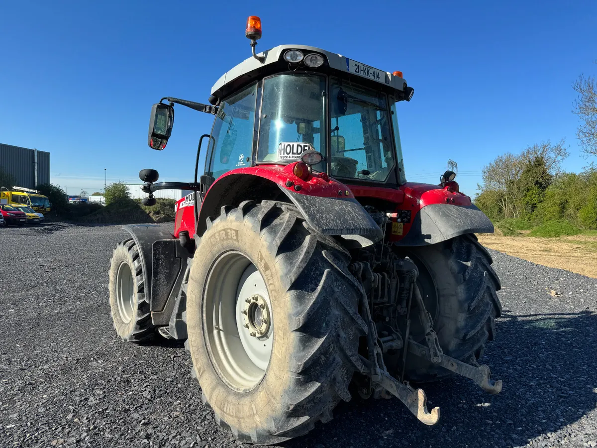 BID ONLINE NOW - UNRESERVED MASSEY FERGUSON 6715S - Image 3