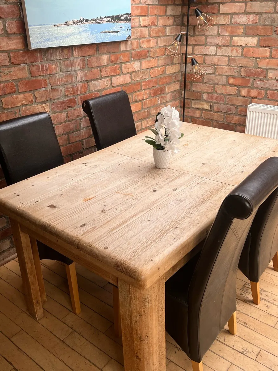 Vintage table and 4 chairs