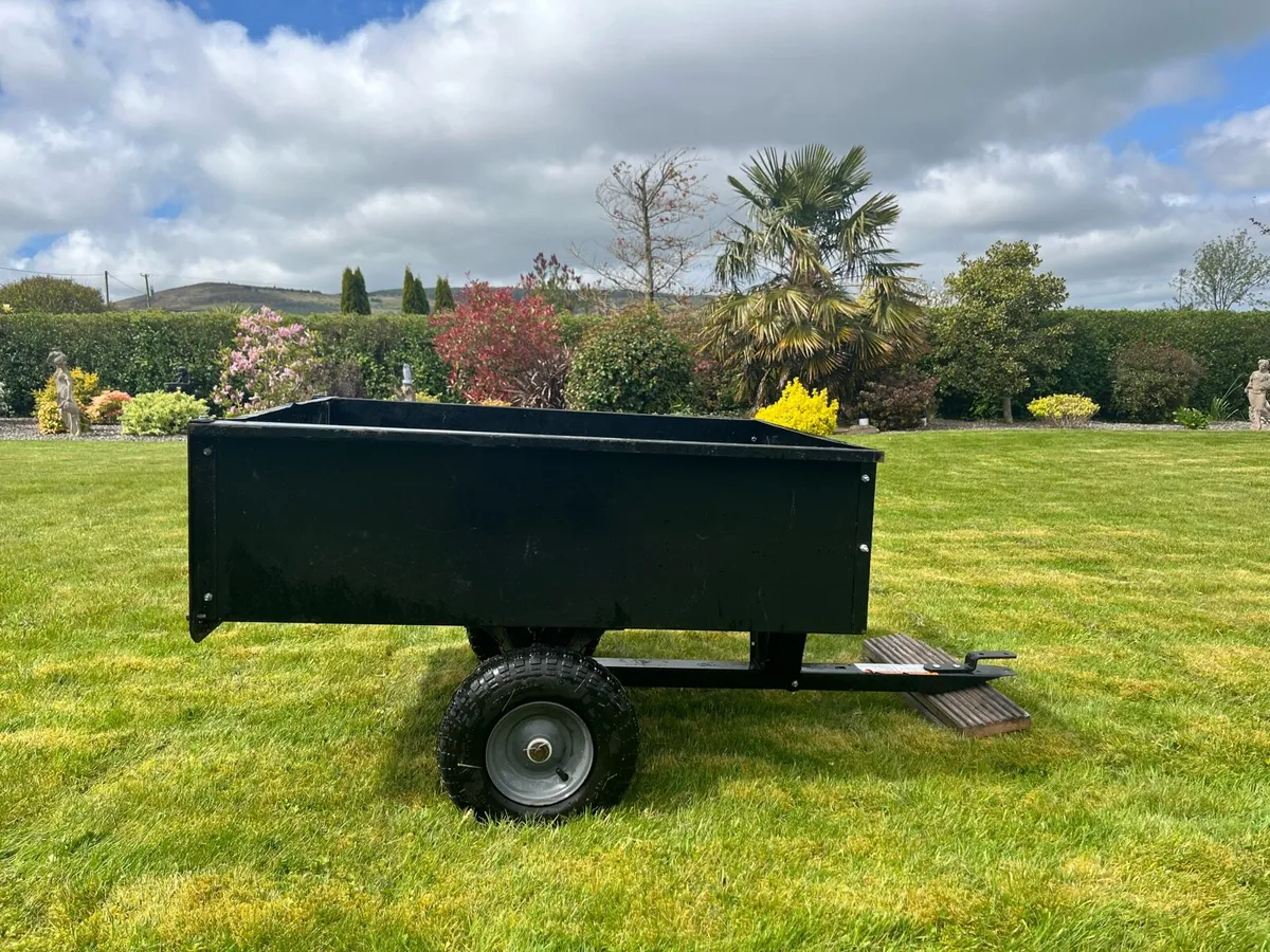 Trailer for ride on mower - Image 1