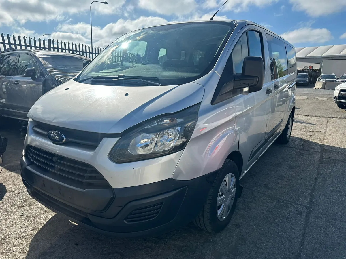 13 FORD CUSTOM KOMBI 2.2 D FOR BREAKING - Image 1