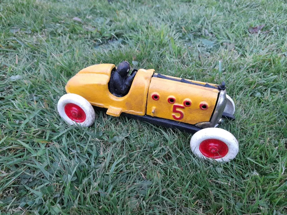 Cast Iron Racing Car - Image 4