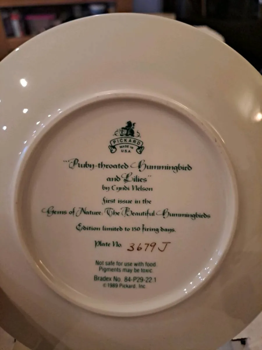 Pickard Collector Plate Hummingbird and Lilies - Image 4