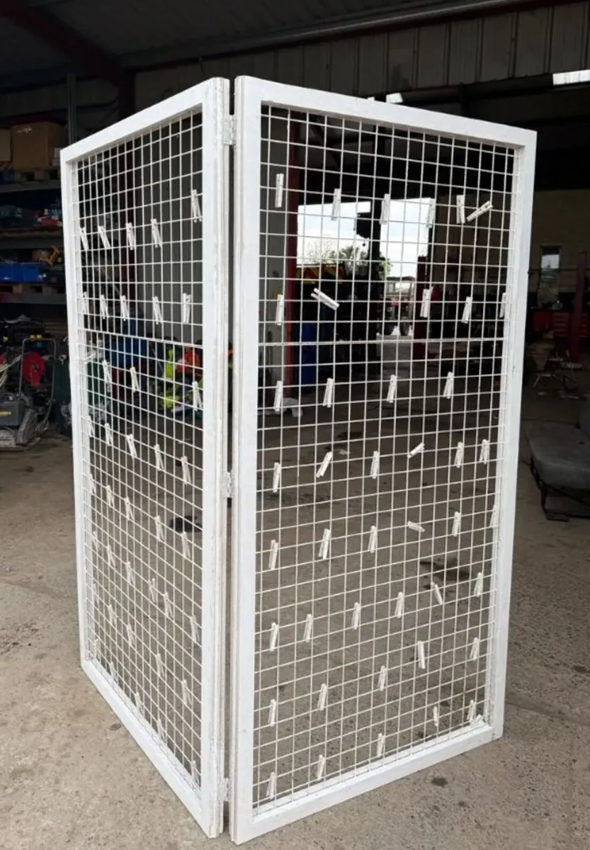 Crisp Wall - Image 1