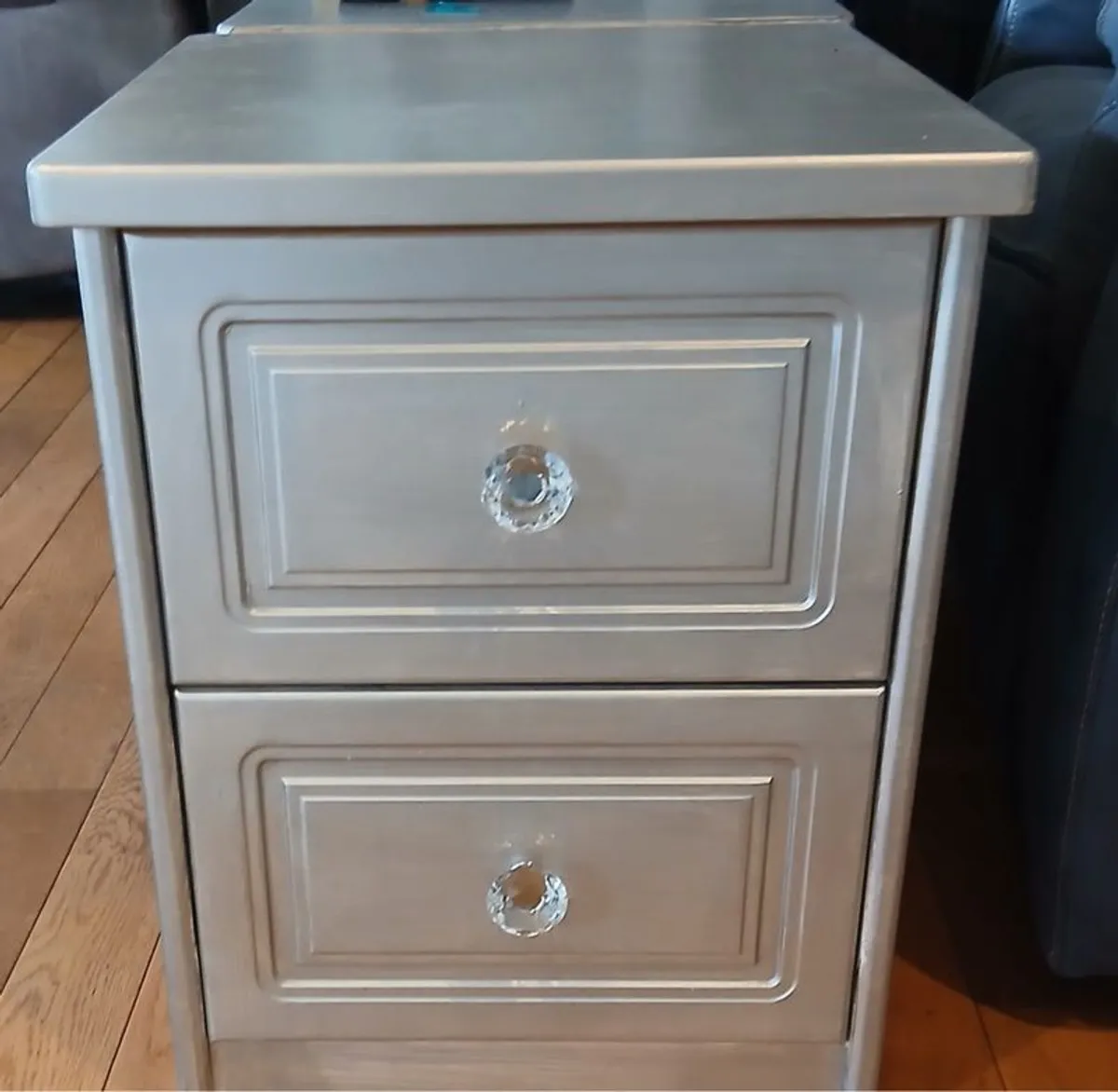 bedroom furniture - Image 2