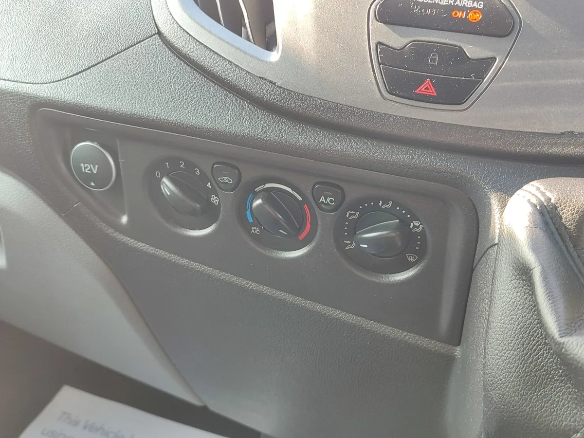 Ford Transit 17 seater minibus - Image 3